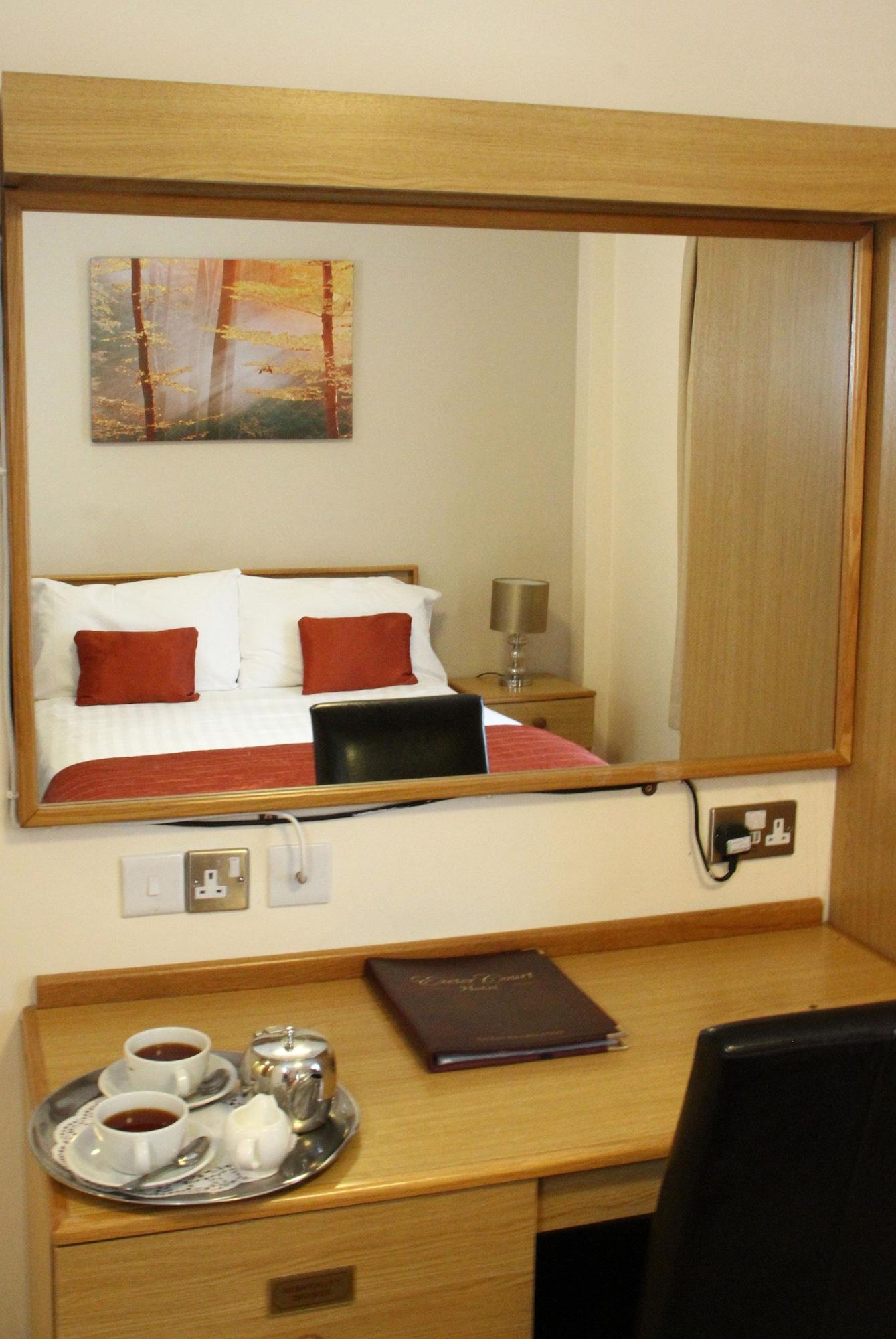 Hotel Exeter Court
