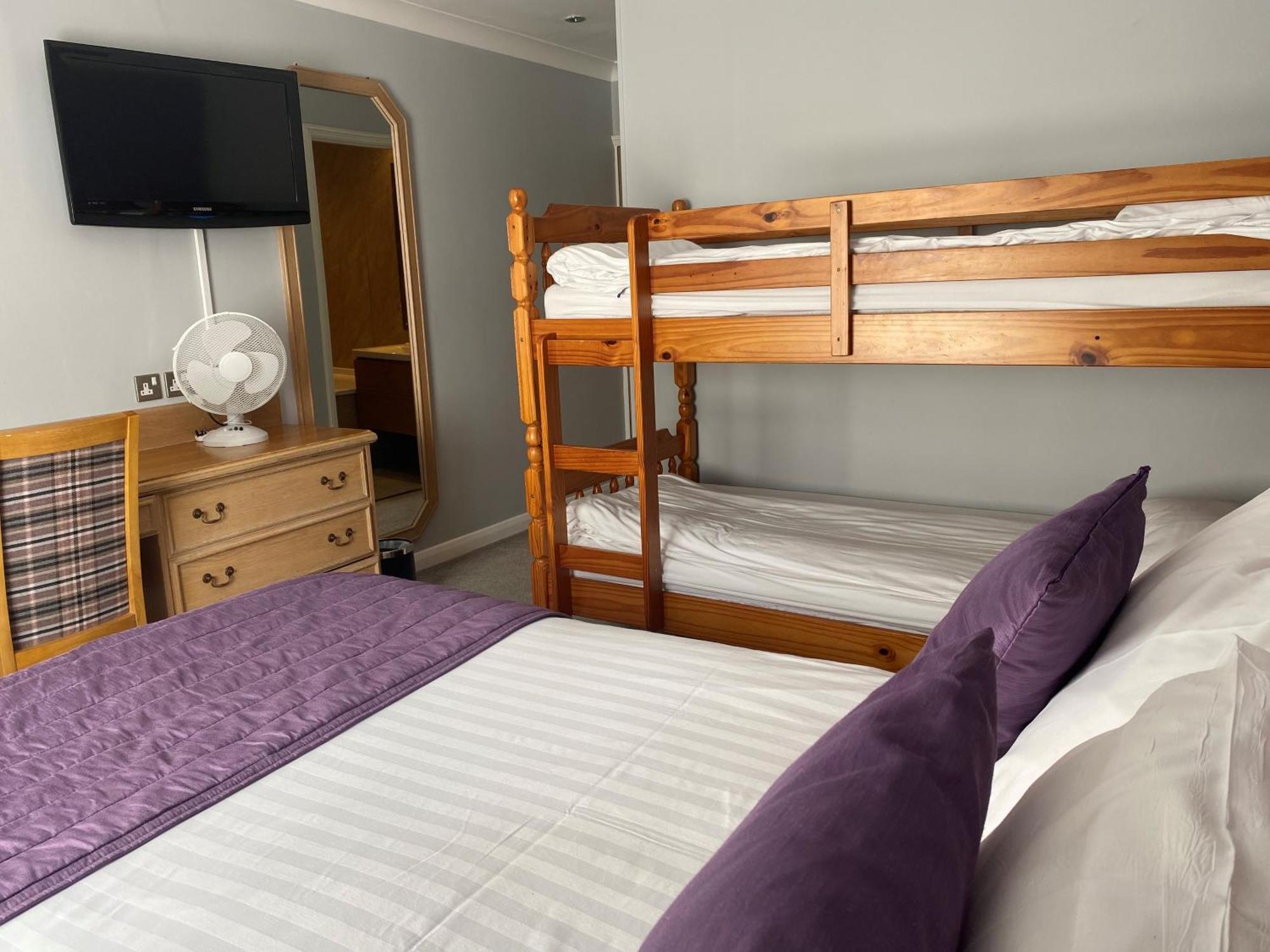 Hotel Exeter Court 3*